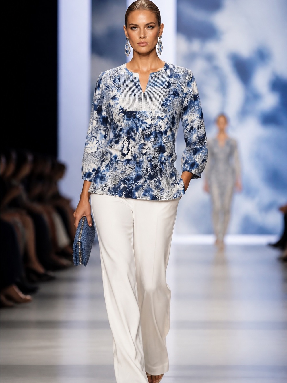 NEW Chico’s Blue White Abstract Print Blouse Size 2 3/4 Sleeve Career Casual Top